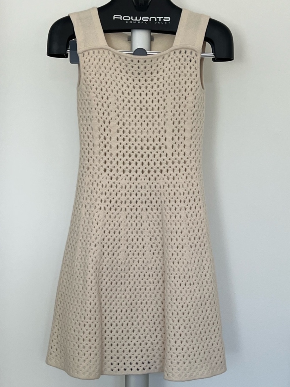 D. Exterior Off White Knit Sleeveless Mini Dress